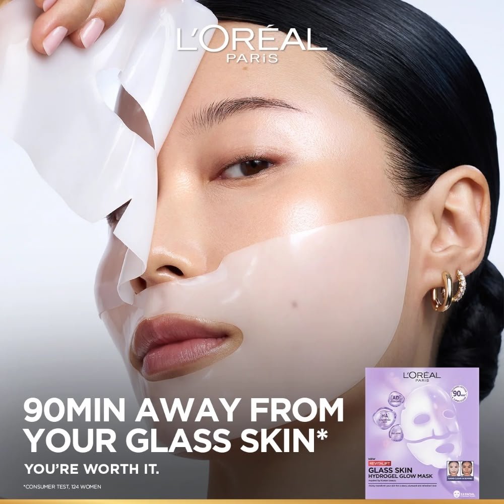 L’Oréal Paris Revitalift Glass Skin Hydrogel Glow Mask - Image 3